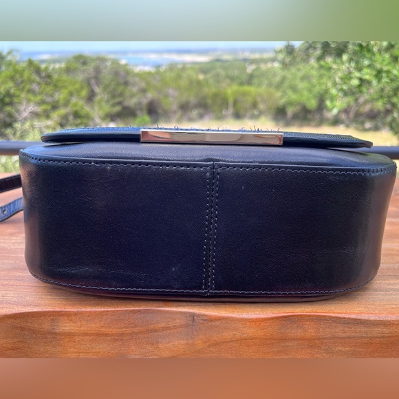 NWT Small Nadine Black Hillside Crossbody - Picture 7 of 15